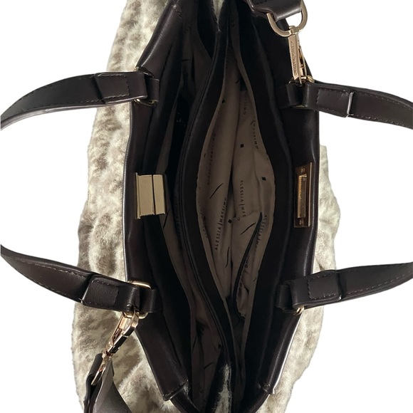 ALESSIA MASSIMO CARRYALL - Picture 3 of 5